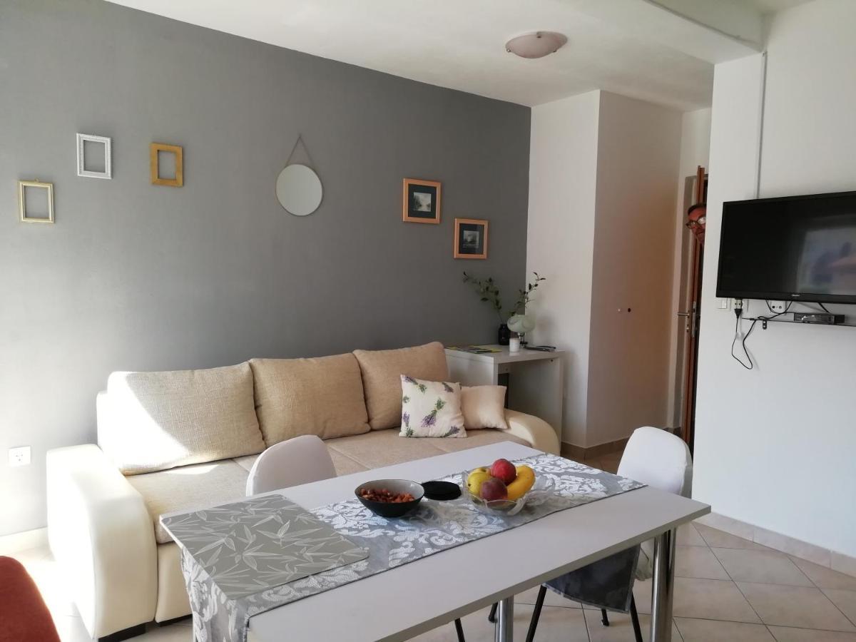 Apartments 4 Me Trogir Exterior foto