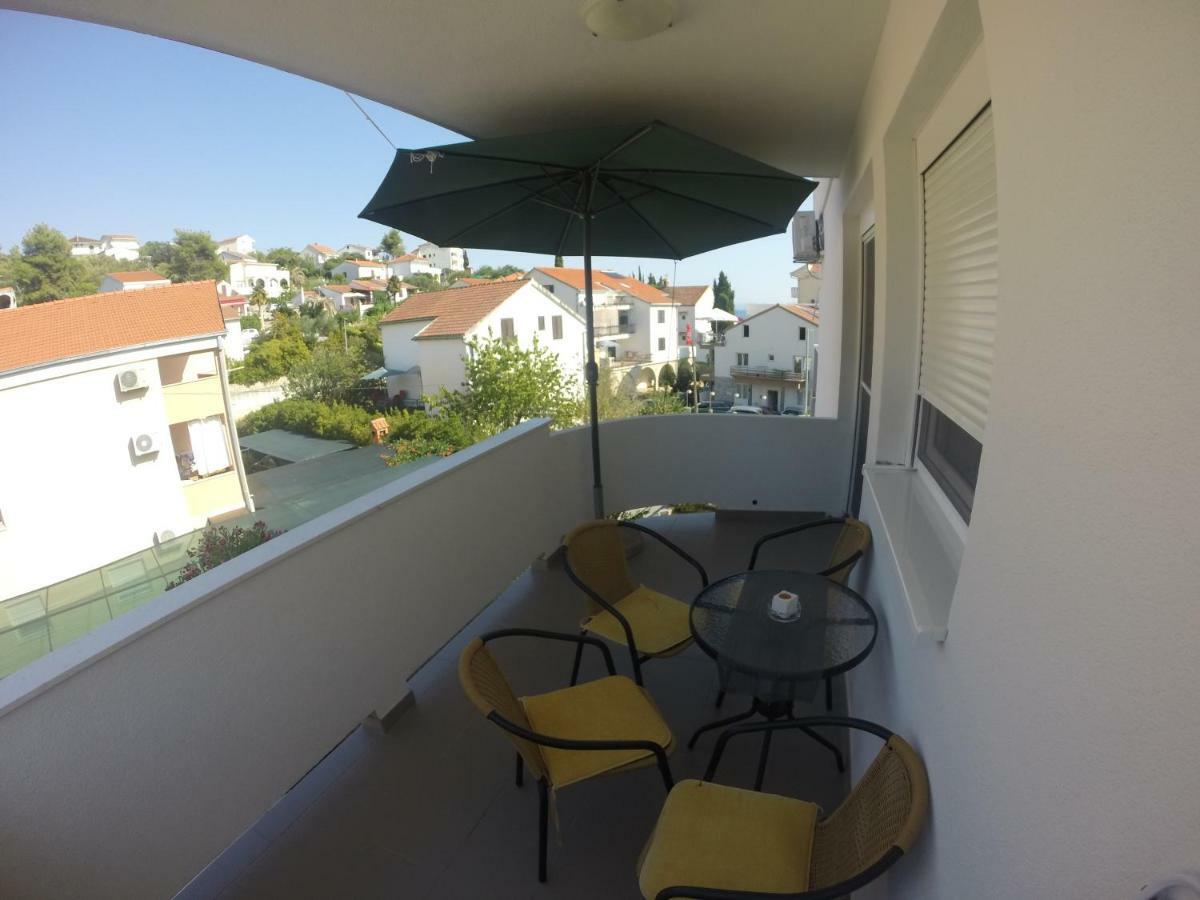 Apartments 4 Me Trogir Exterior foto