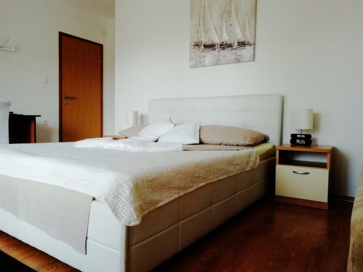 Apartments 4 Me Trogir Exterior foto